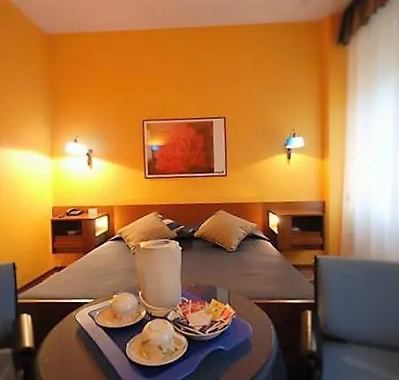Excelsior Hotel 4*
